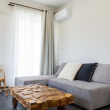 Konstantino'S Corfu Marina View Apartment Kontokali Eksteriør billede